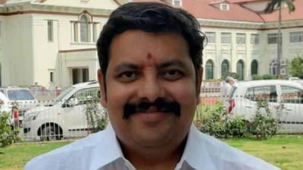 దశాబ్దాలుగా ఆయా కోర్టులు ఇచ్చిన తీర్పులు సేకరణ