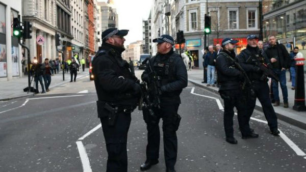 Several injured near London Bridge; one dead, man detained Several injured near London Bridge; one dead, man detained