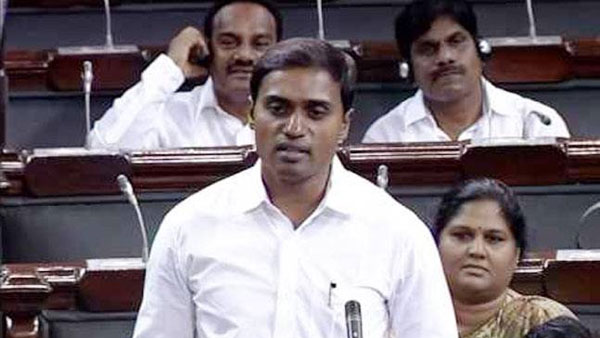 బాబు అవినీతి పై ప్రధాని విచారణ చేయించాలి..