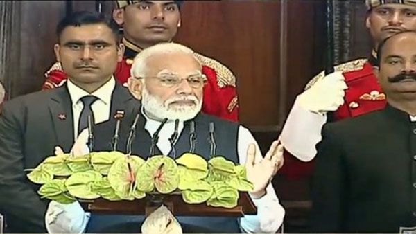 Constitution of India highlights both rights and duties of citizens:PM Modi Constitution of India highlights both rights and duties of citizens:PM Modi