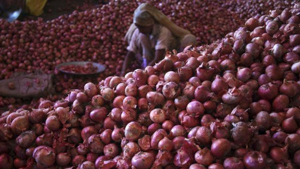 రూ. 100 మార్క్ను తాకిని కిలో ఉల్లి
