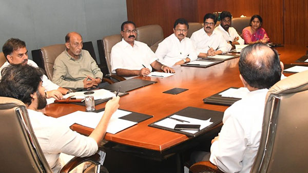 బాలరాజు రాజీనామాపైనా చర్చ..