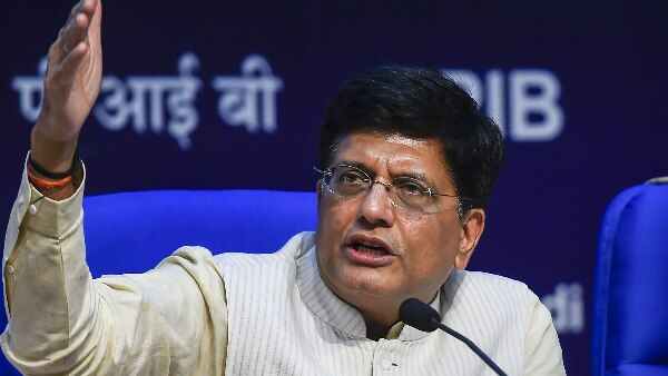 Government not privatising railways: Piyush Goyal Government not privatising railways: Piyush Goyal
