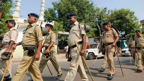 పోలీసులకే సవాల్