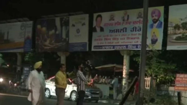 Posters and banners Hailing Navjot Singh Sidhu, Pakistan Prime Minister Imran Khan Surface In Punjab Posters and banners Hailing Navjot Singh Sidhu, Pakistan Prime Minister Imran Khan Surface In Punjab