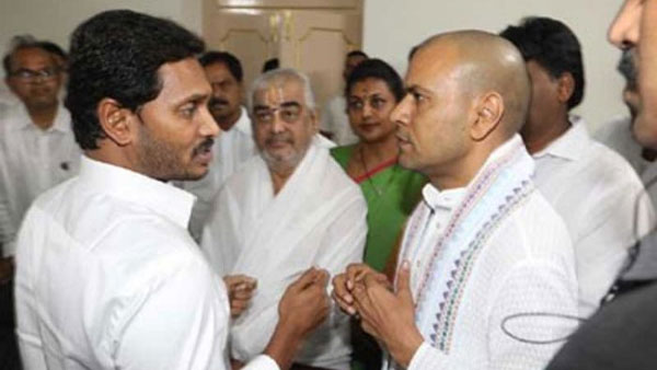 నాడు వైఎస్సార్.. నేడు జగన్