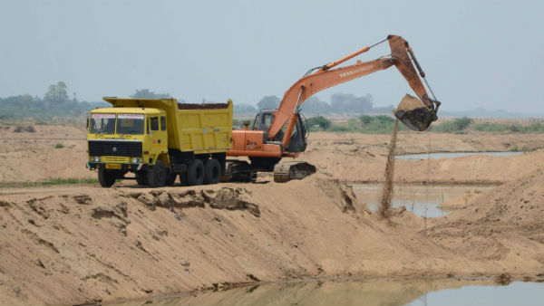 ఇసుక దీక్షపై సెటైర్లు