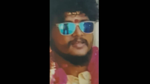 మొబైల్ లో ఆంటీతో అశ్లీల ఫోటోలు