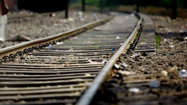 Four engineering students sitting on tracks run over by a train in Tamil Nadu Four engineering students sitting on tracks run over by a train in Tamil Nadu