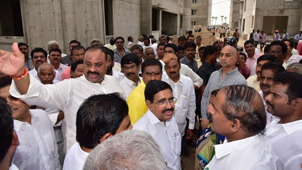 రాజధానిలో నిర్మాణాలు మాతో వస్తే చూపిస్తాం అన్న టీడీపీ