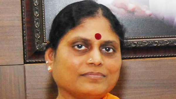 వార్షిక రిటర్నులు సమర్పించలేదని..