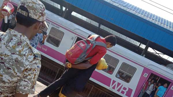 వెస్ట్రన్ రైల్వేపై నెటిజెన్ల ప్రశంసలు