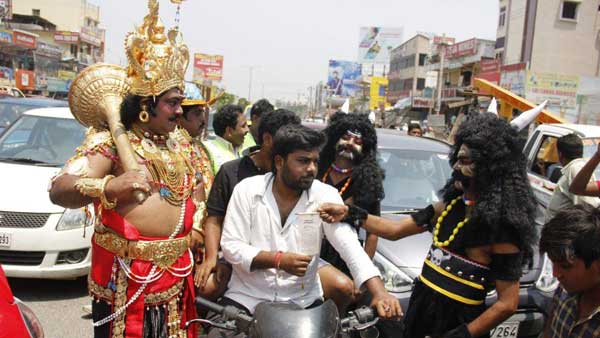 గతంలో ట్రాఫిక్ అవగాహన కార్యక్రమం