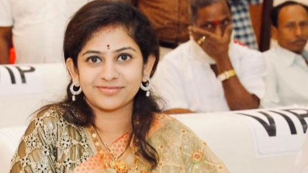 పార్టీలో నేతల మధ్య సఖ్యత లేదన్న యామిని
