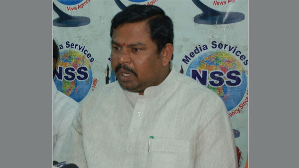 యూపీ సీఎం నాకు ఆదర్శం