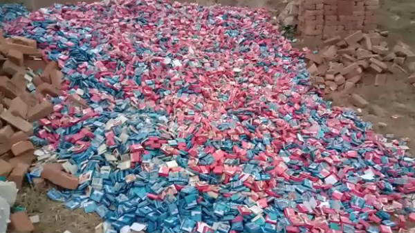 thousands of outdated Condom packet found In Unnao thousands of outdated Condom packet found In Unnao