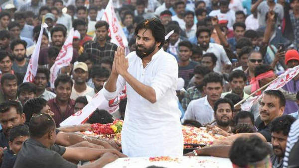 Once again police restricted pawan Kalyan with out entering him in to Mandadam village Once again police restricted pawan Kalyan with out entering him in to Mandadam village