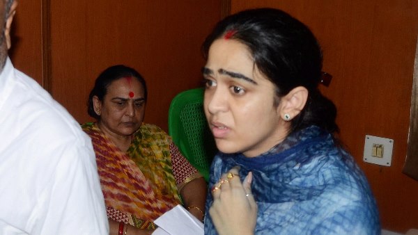 మొత్తం కుటుంబ సభ్యులు నాపై దాడి చేశారు