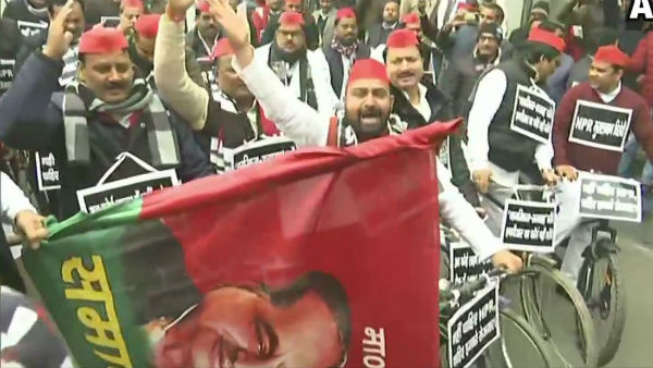 Samajwadi Party Chief Akhilesh Yadav flags off a cycle march of party MLAs against CAA, NRC and NPR Samajwadi Party Chief Akhilesh Yadav flags off a cycle march of party MLAs against CAA, NRC and NPR