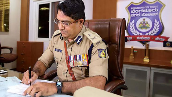 దేశం నలుమూలల నుంచీ..