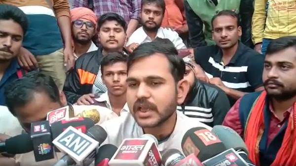 రాజ్యంగా హక్కులను కాలరాసిన యూనివర్శిటి