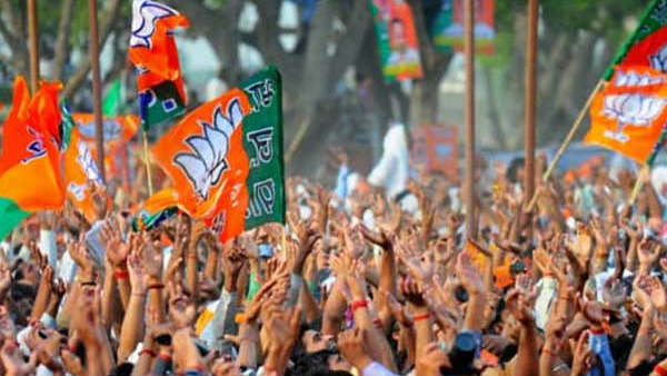 రాష్ట్రంలో మద్యం ఏరులై పారుతోంది.. ఘాటుగా విమర్శిస్తున్న బీజేపి మహిళా మోర్చా..