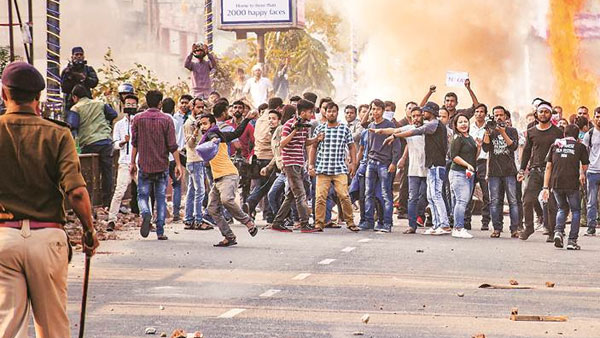 నమాజ్ చేసి వస్తున్న కుమారుడిని తీసుకెళ్ళి చంపేశారని తల్లిదండ్రుల ఆరోపణ