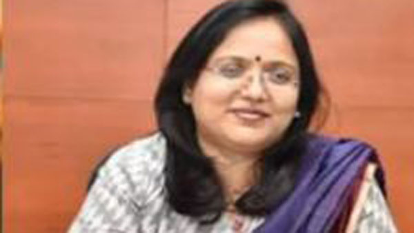 దేవసేనకు ప్రశంసలు