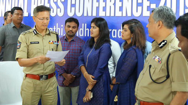 డీజీపీకి ఫిర్యాదు.. ఆ వెంటనే అరెస్టులు..