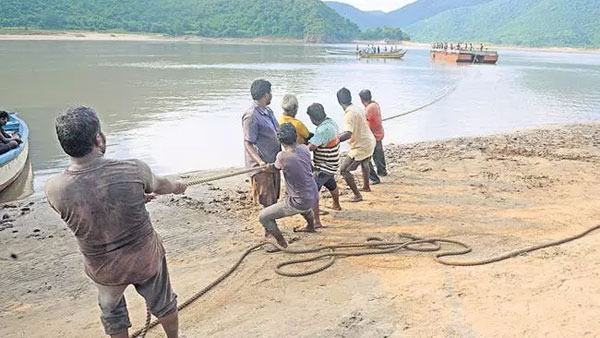 సొంత వ్యూహాలు, అపార అనుభవం..