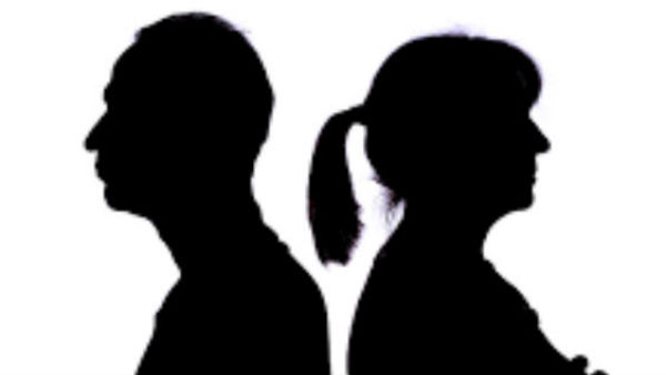 పట్టించుకోని తల్లి, సోదరి