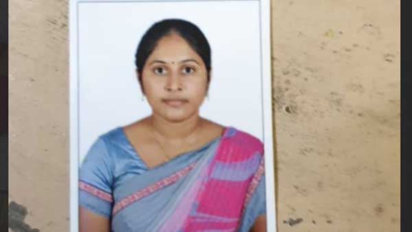 ఓ హోటల్లో గదిని అద్దెకు తీసుకున్న ప్రేమజంట