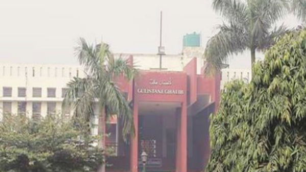 ఢిల్లీలో అందోళన