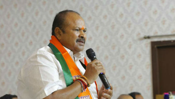 ప్రభుత్వానివి చేతగాని మాటలు