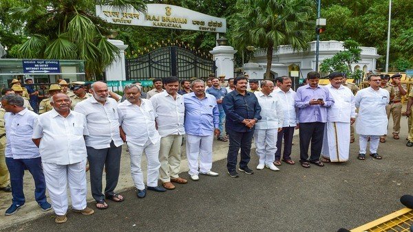 ఉప ముఖ్యమంత్రి సవాల్