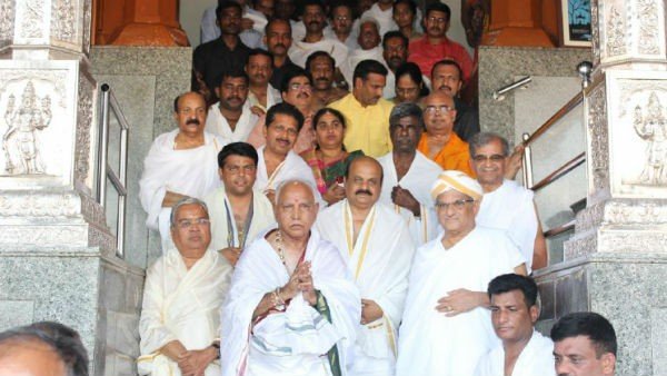 నమ్మక ద్రోహులకు చాన్స్