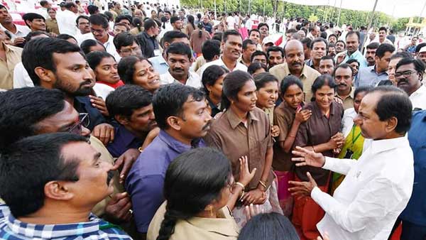 యూనియన్ నాయకులను రామాయణ యుద్ధంలో మరణించిన రాక్షసులతో పోల్చిన సీఎం