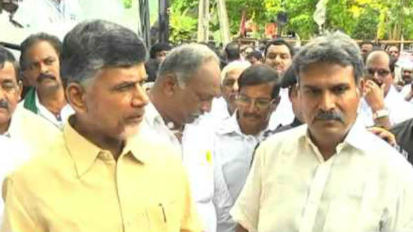ఇద్దరు అనుకూలంగా..ఒకరు వ్యతిరేకంగా..