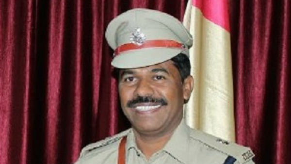 Additional DCP of Siddipet narasimha reddy was arrested Additional DCP of Siddipet narasimha reddy was arrested