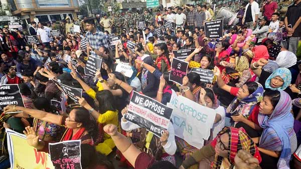 సోషల్ మీడియా ప్లాట్ ఫామ్ లపై నిఘా..