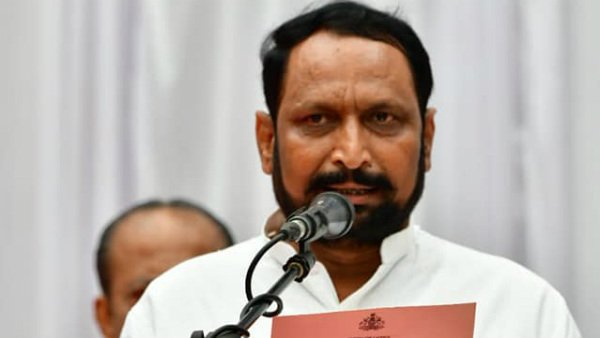 డీసీఎం ఫుల్ హ్యాపీ ?!