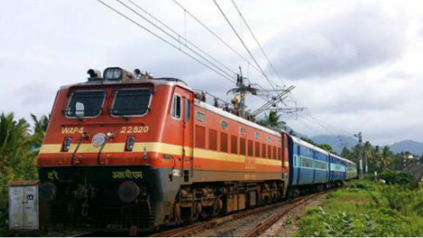 పౌరసత్వ నిరసనల్లో రైల్వేకు భారీ నష్టం..