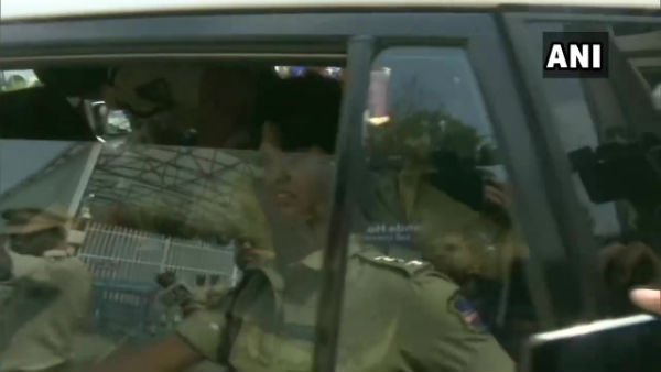 హైదరాబాద్ లో మకాం..