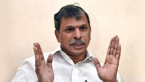 2800 crores debt in six-month ycp rule .. Congress leader Tulasi reddy fire 2800 crores debt in six-month ycp rule .. Congress leader Tulasi reddy fire