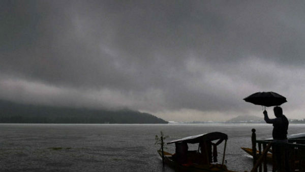 low-pressure areas to launch North East monsoon in bay of Bengal cause to heavy rains in Andhra Pradesh low-pressure areas to launch North East monsoon in bay of Bengal cause to heavy rains in Andhra Pradesh