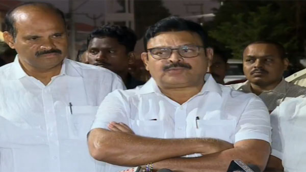 కృష్ణా, గుంటూరు జిల్లాల వైసీపీ ఎమ్మెల్యేల సమావేశం