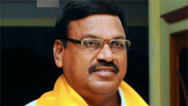 విజయసాయి రెడ్డి బాత్రూమ్ వద్దే నిల్చున్నారు : అర్జునుడు