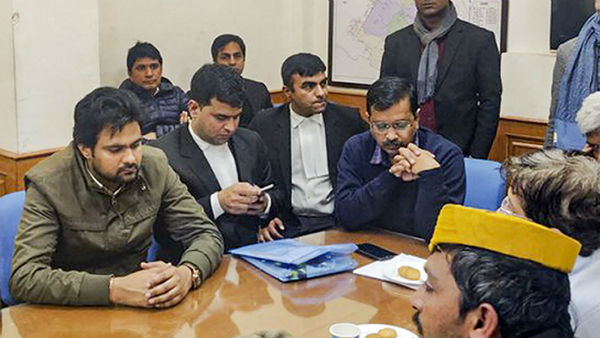 After More Than 6-Hour Wait, Kejriwal Files Nomination on Deadline Day After More Than 6-Hour Wait, Kejriwal Files Nomination on Deadline Day