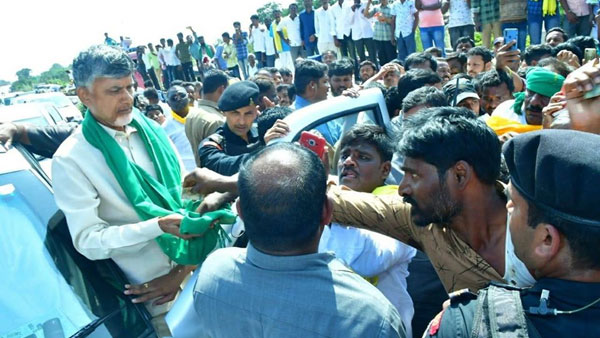 పెనుగొండలో పర్యటించి విరాళాలు సేకరించిన చంద్రబాబు