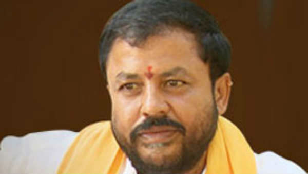 టీడీపీ నేతల గృహ నిర్బంధాలు .. పాలకొల్లు ఎమ్మెల్యే నిమ్మల రామా నాయుడు అరెస్ట్